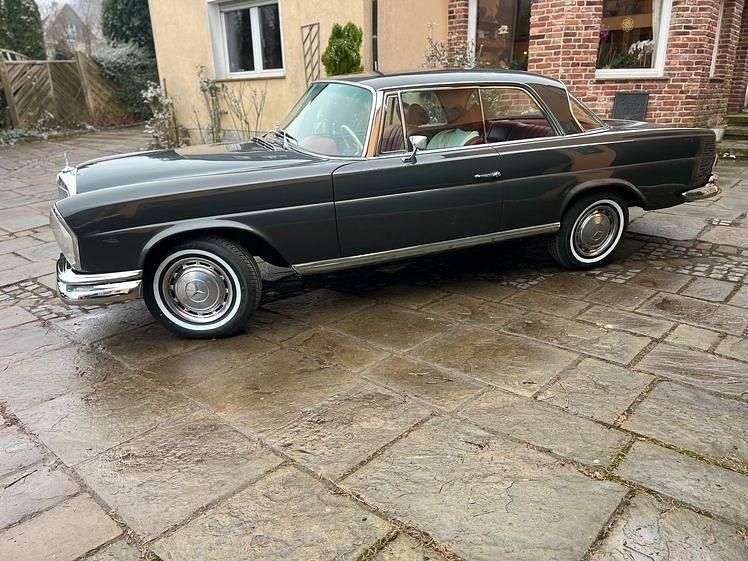 Gebraucht Mercedes W111 SE 160 PS (117 kW) 1969 Grau Coupé