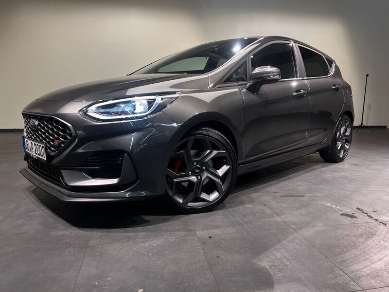 Grau Gebraucht 2022 Ford Fiesta Performance Edition Kleinwagen | 21.490 € (Fairer Preis) - Bild 1/4