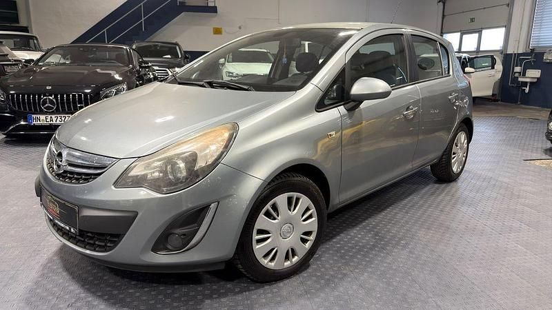 Second-hand Opel Corsa 131 CP (96 kW) 2013 Argintiu Hatchback