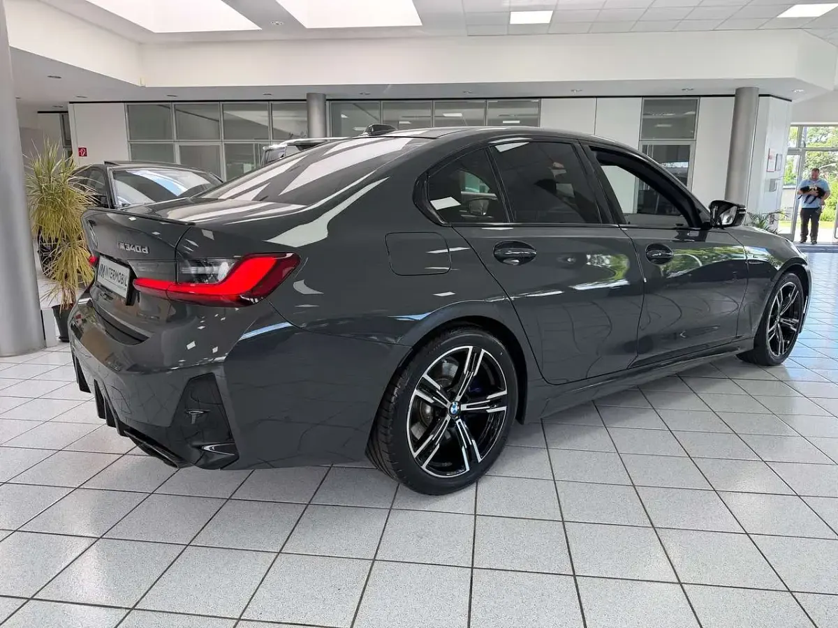 Gebraucht BMW 340 340 PS (250 kW) 2025 Dravitgrau metallic Limousine