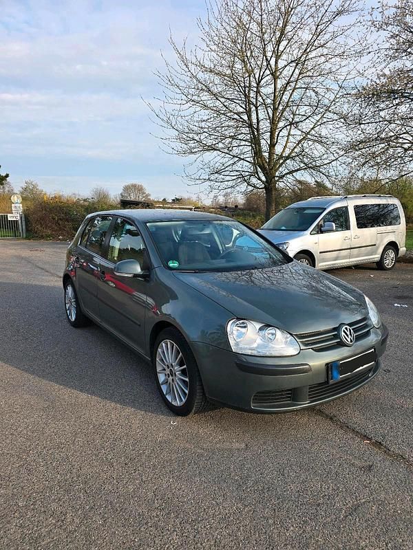 Gebraucht VW Golf V 101 PS (74 kW) 2005 Grün Kleinwagen