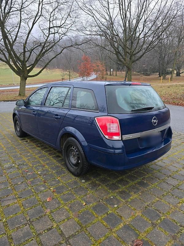 Gebraucht Opel Astra 160 PS (117 kW) 2010 Blau Kombi