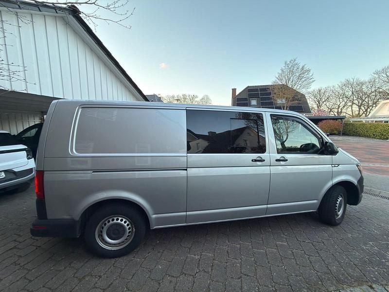 Gebraucht VW Transporter 84 PS (61 kW) 2017 Silber Van
