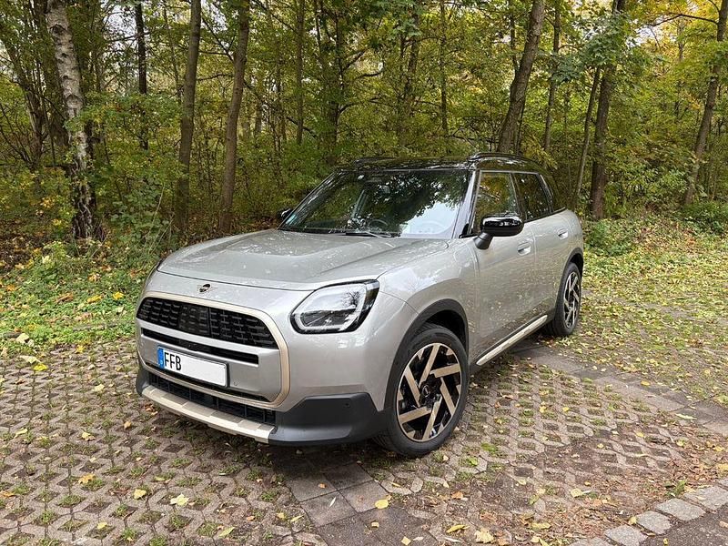 Grau Gebraucht 2025 Mini Countryman Favoured SUV | 37.750 € (Fairer Preis) - Bild 1/4