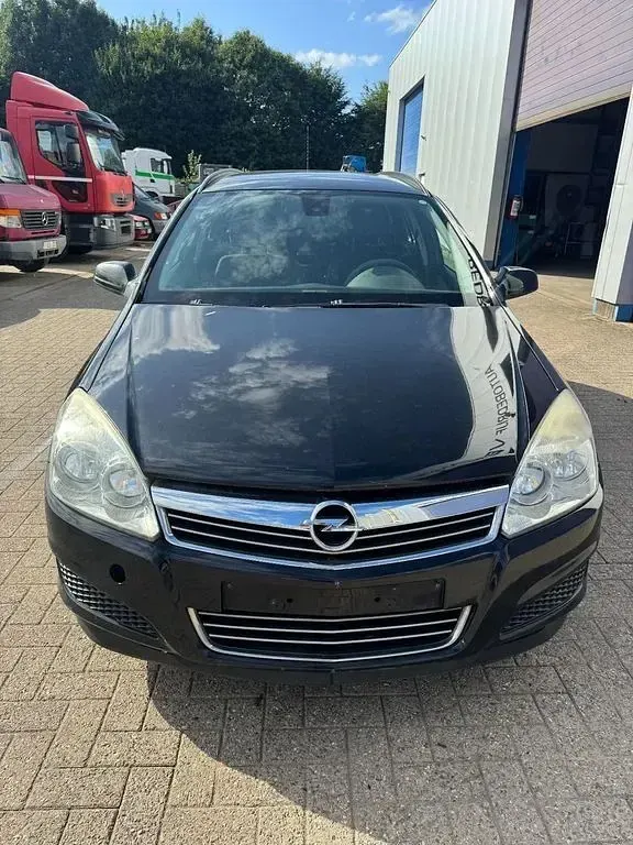 Gebraucht Opel Astra 101 PS (74 kW) 2008 Schwarz