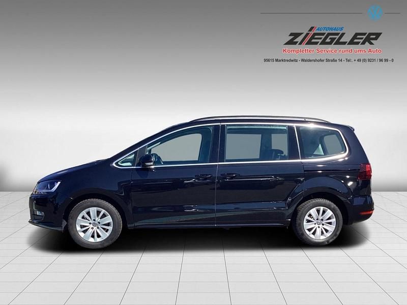Gebraucht VW Sharan Comfortline 150 PS (110 kW) 2022 Schwarz Van / Kleinbus