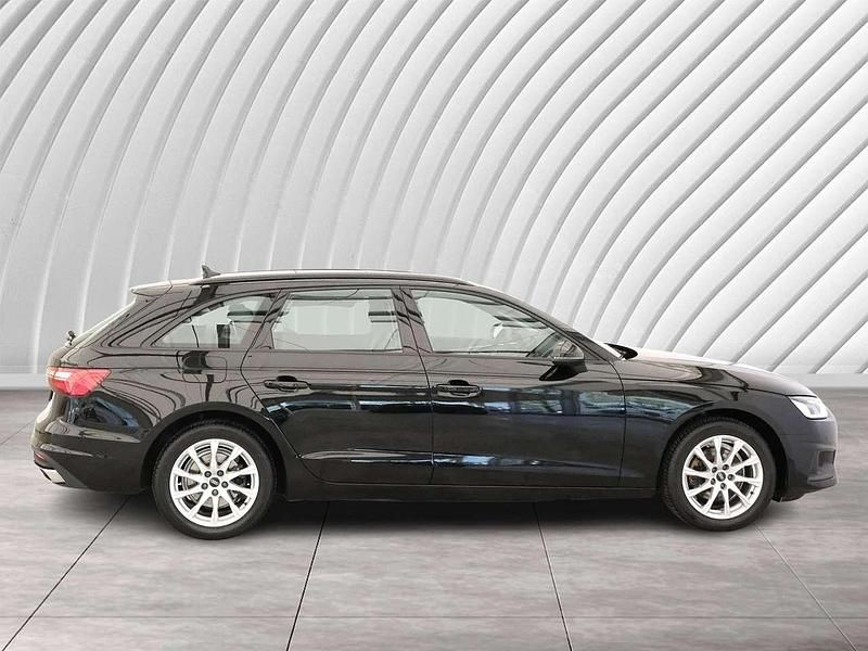 Gebraucht Audi A4 150 PS (110 kW) 2023 Brillantschwarz Kombi