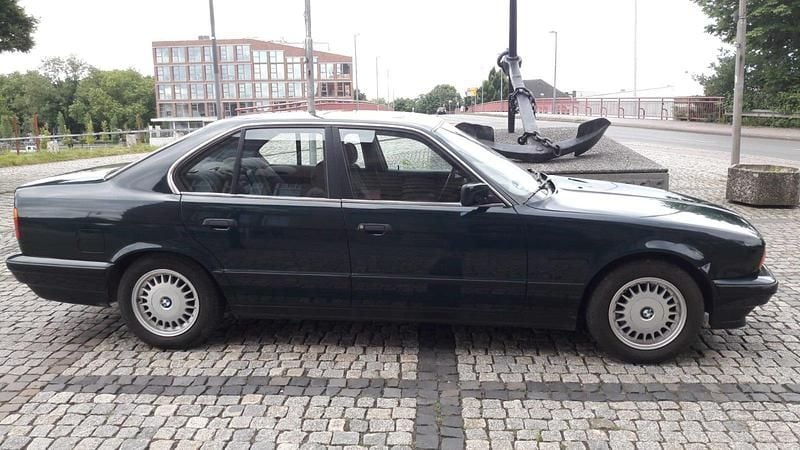 Gebraucht BMW 525 143 PS (105 kW) 1993 Grün Limousine