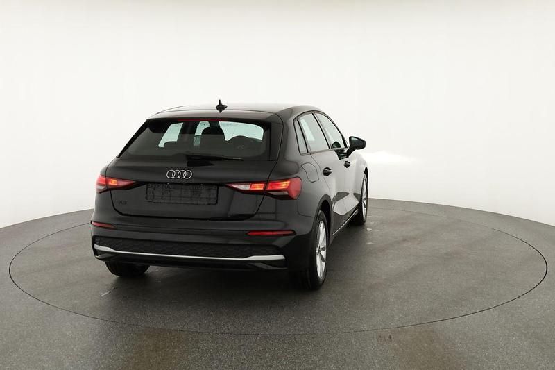 Neu Audi A3 Ambiente 2025 Mythos schwarz metallic