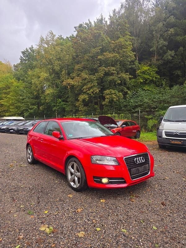Rot Gebraucht 2010 Audi A3 Ambition Limousine | 3.600 € (Superpreis) - Bild 1/4
