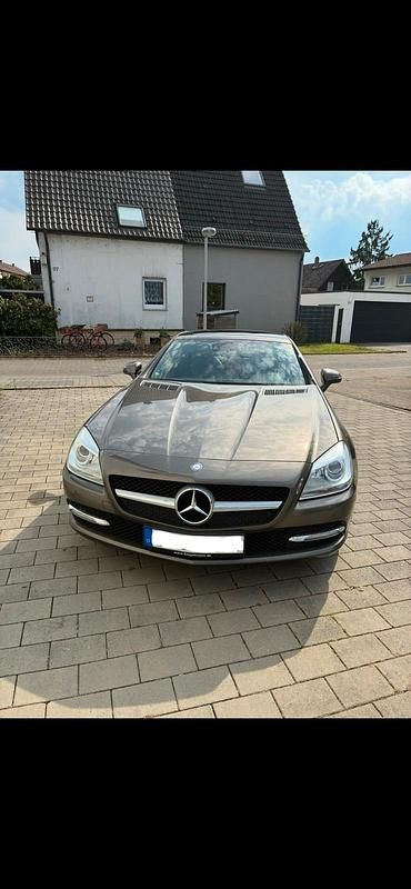 Gebraucht Mercedes SLK200 184 PS (135 kW) 2011 Grau Cabrio