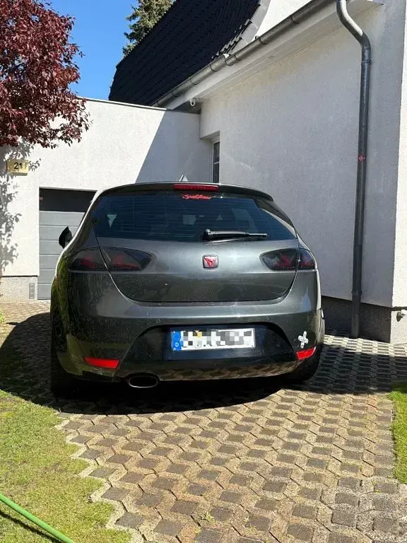 Usata Seat Leon CUPRA 265 CV (194 kW) 2010 Nero Utilitaria
