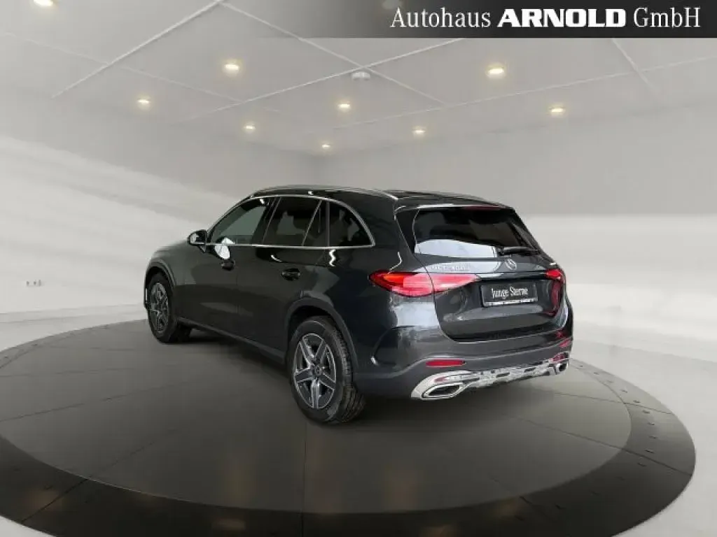 Gebraucht Mercedes GLC300 269 PS (197 kW) 2024 Graphitgrau (metallic) SUV