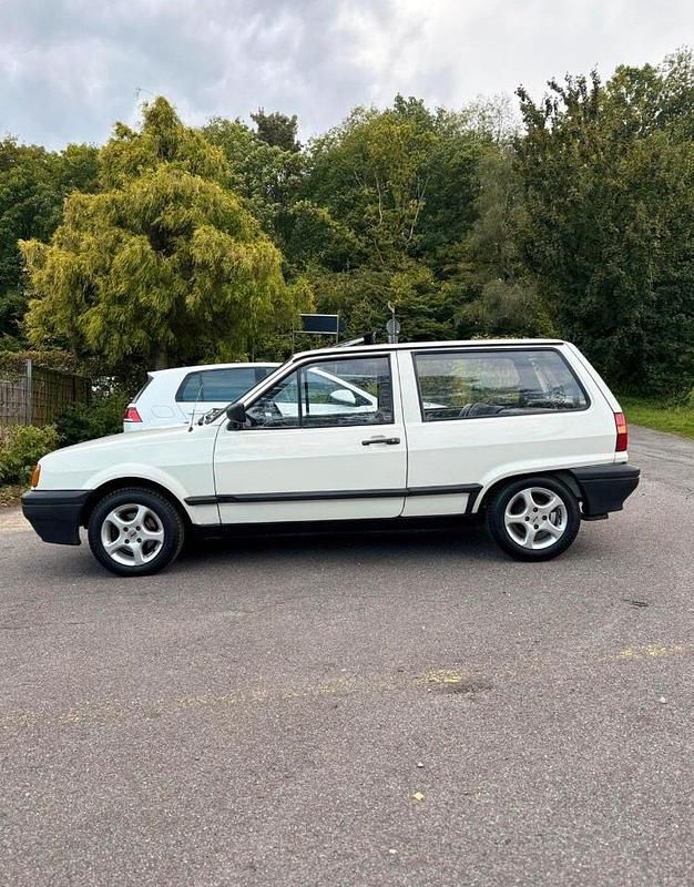 Weiß Gebraucht 1991 VW Polo Kleinwagen | 3.499 € - Bild 1/4