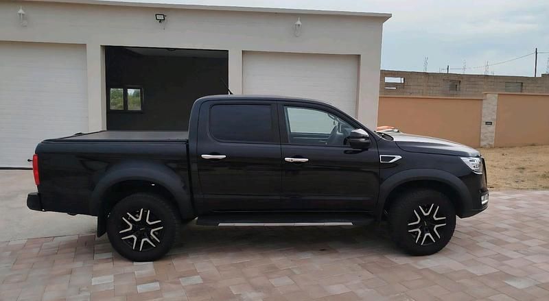 Schwarz Gebraucht 2024 JAC T8 Abholung | 29.000 € - Bild 1/4