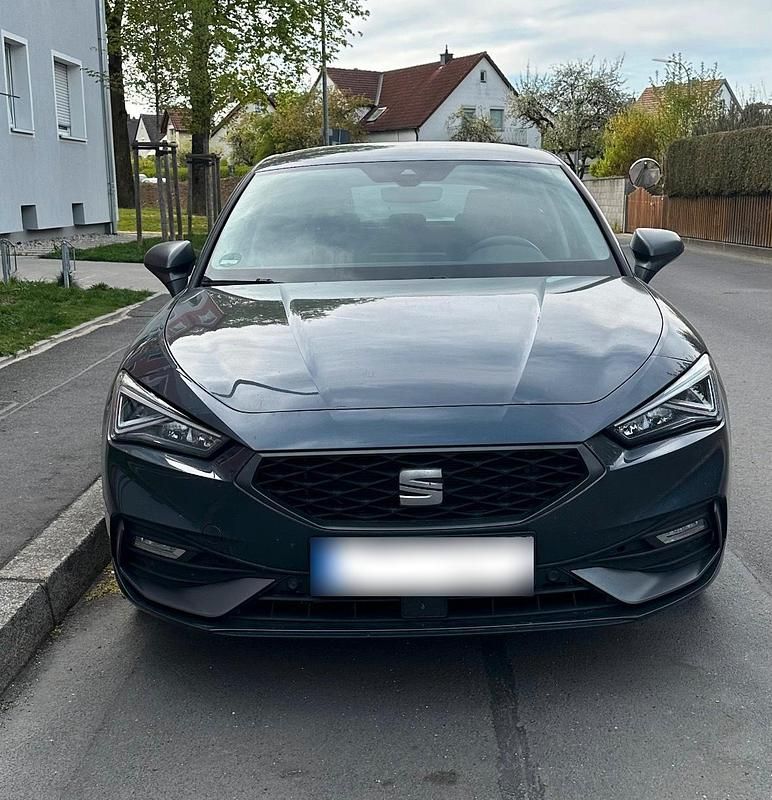 Usata Seat Leon FR 150 CV (110 kW) 2023 Grigio Berlina