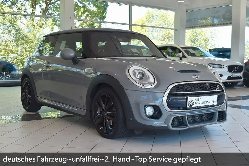 Usado Mini Cooper 192 HP (141 kW) 2018 Cinzento Citadino