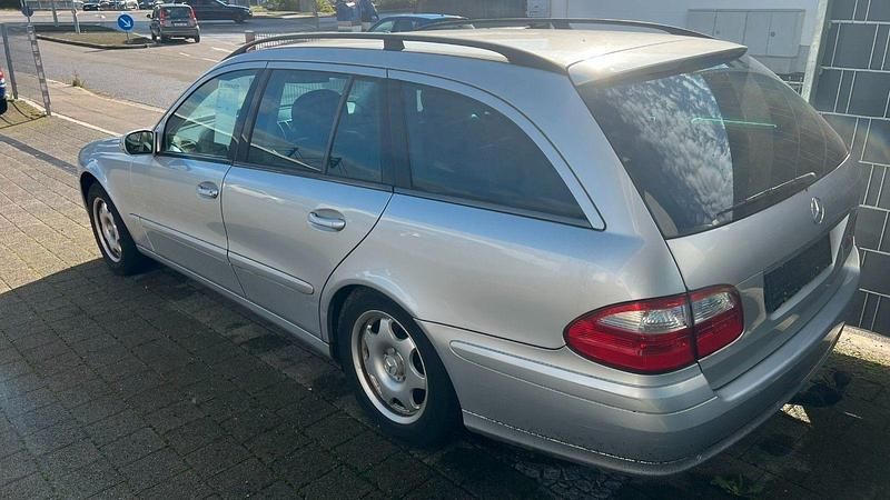 Gebraucht Mercedes E200 Elegance 163 PS (119 kW) 2006 Silber Kombi