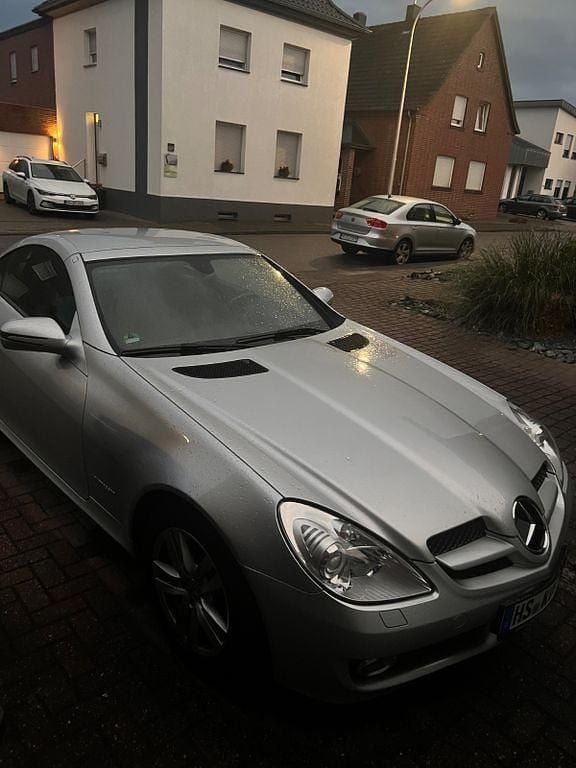 Silber Gebraucht 2009 Mercedes SLK200 Cabrio | 7.200 € (Superpreis) - Bild 1/4
