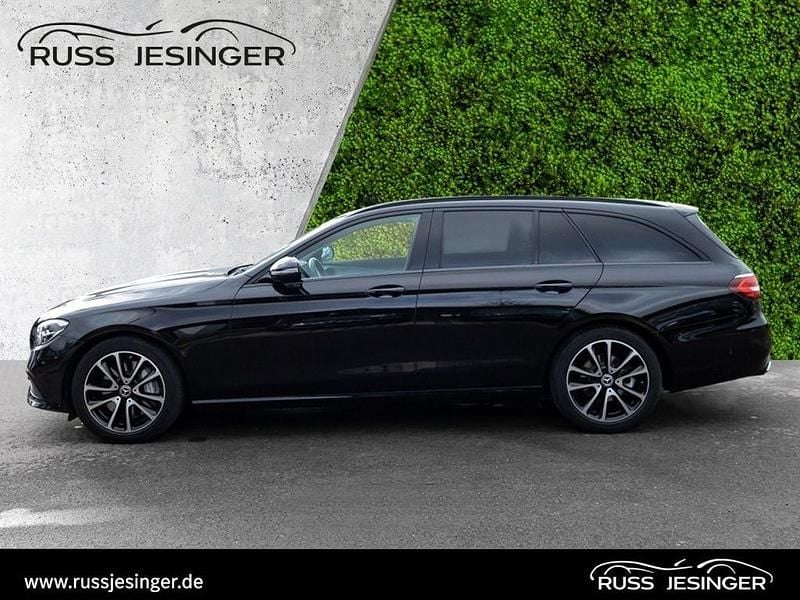 Gebraucht Mercedes E300 Avantgarde 258 PS (189 kW) 2021 Schwarz Limousine