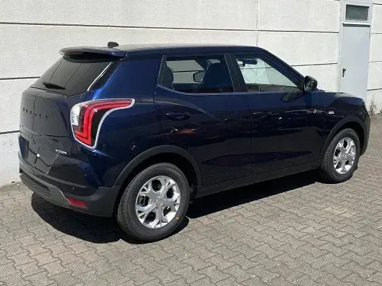 Neu KGM Tivoli 163 PS (119 kW) 2026 Iron metal met. ade SUV