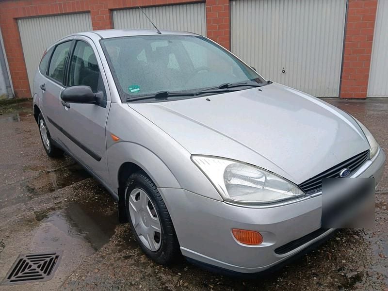 Gebraucht Ford Focus 101 PS (74 kW) 1999 Grau Limousine