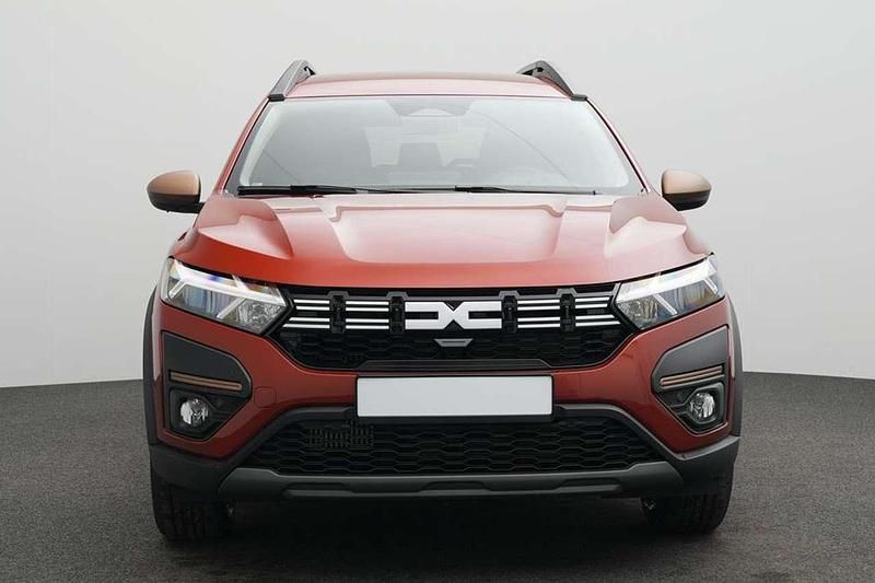 Gebraucht Dacia Jogger Extreme 91 PS (66 kW) 2025 Terracottabraun Van / Kleinbus