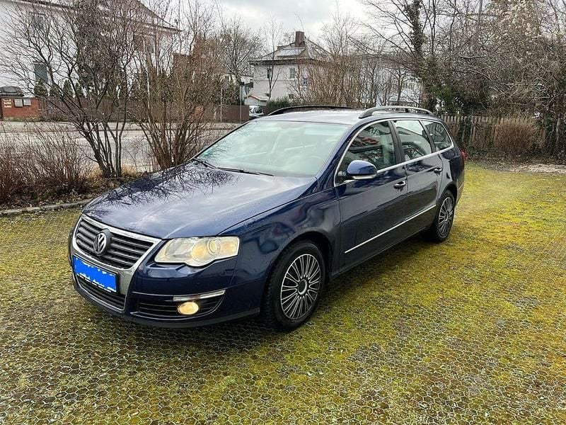 Gebraucht VW Passat Comfortline 140 PS (102 kW) 2008 Blau Limousine