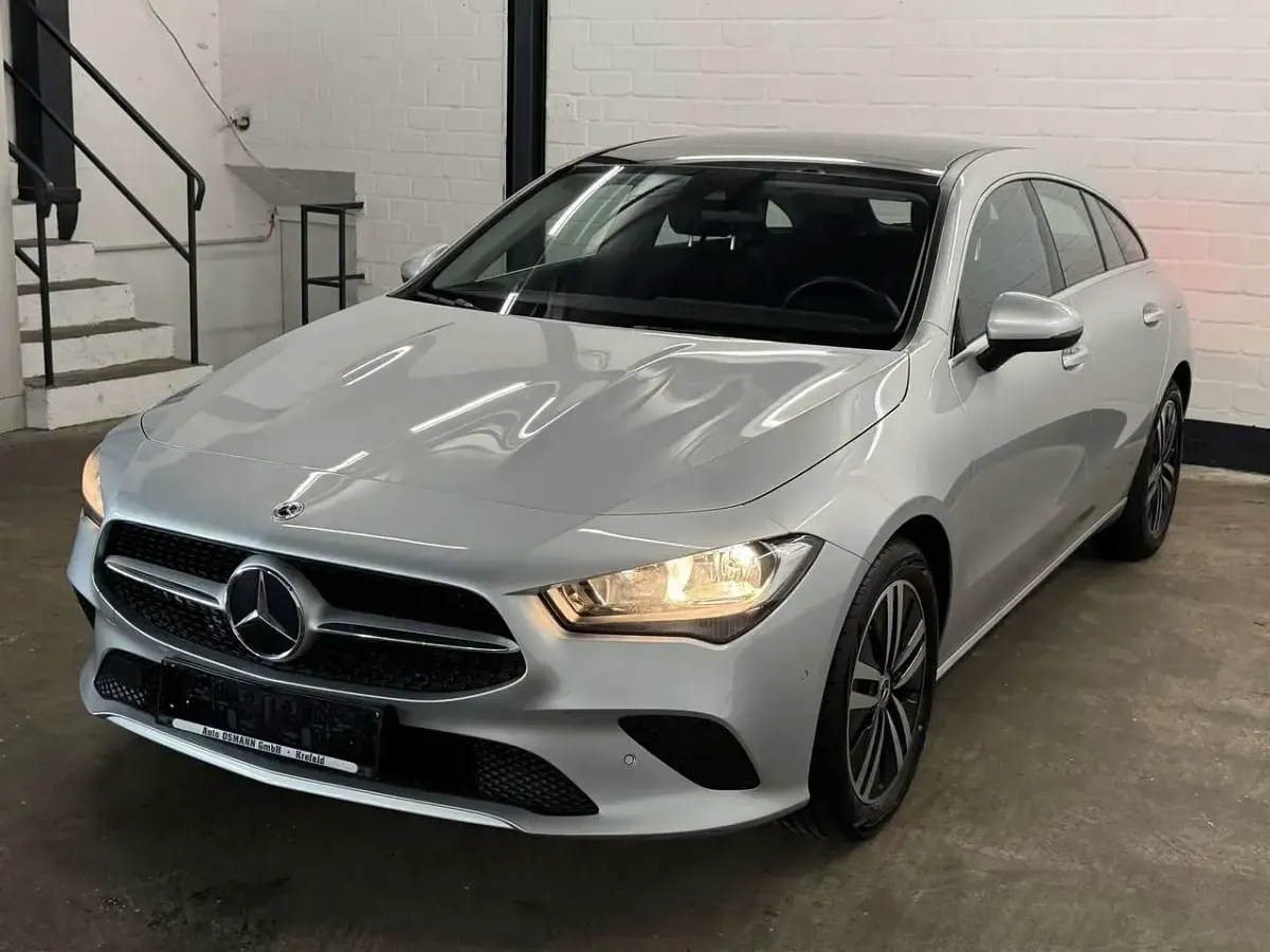 Gebraucht Mercedes CLA200 150 PS (110 kW) 2023 Iridiumsilber  metalliclack Kombi