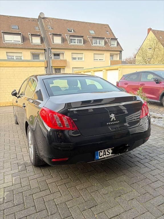 Gebraucht Peugeot 508 Allure 163 PS (119 kW) 2012 Schwarz Limousine