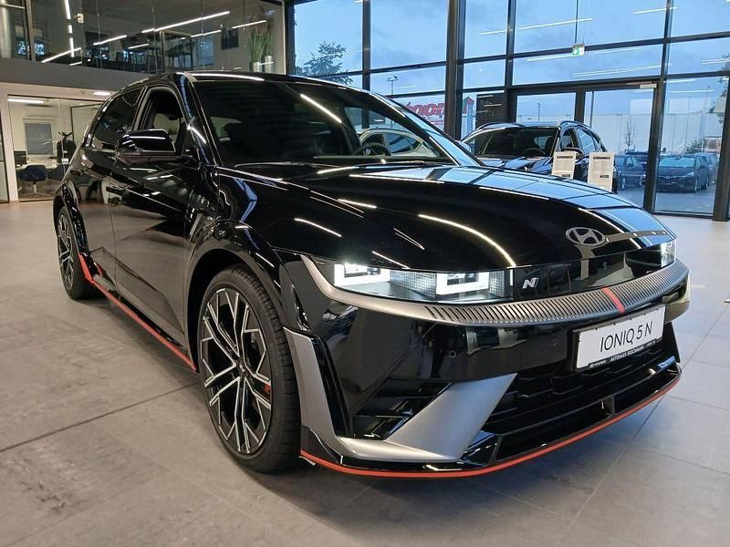 Neu Hyundai Ioniq 447 kW (609 PS) 2025 Schwarz Kleinwagen