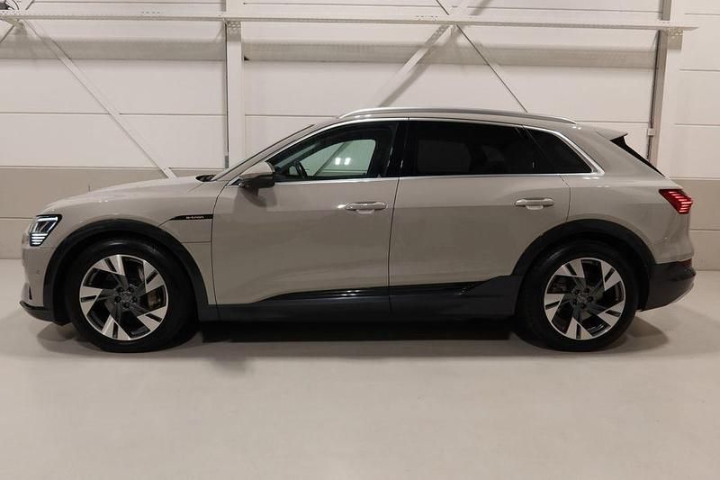 Gebraucht Audi e-tron Advanced 300 kW (408 PS) 2019 Beige SUV