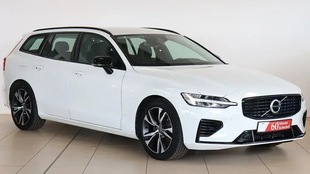 Usata Volvo V60 R-Design 340 CV (250 kW) 2020 Bianco Station wagon