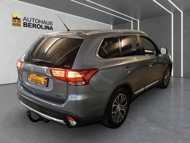 Gebraucht Mitsubishi Outlander 150 PS (110 kW) 2016 Grau SUV