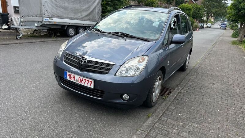 Blau Gebraucht 2003 Toyota Corolla Verso Van / Kleinbus | 2.999 € (Fairer Preis) - Bild 1/4