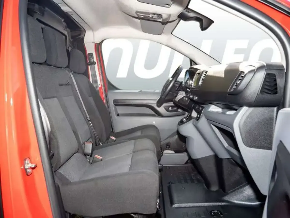 Gebraucht Opel Vivaro-e Combi Edition 177 PS (130 kW) 2022 Royal mail red Van / Kleinbus