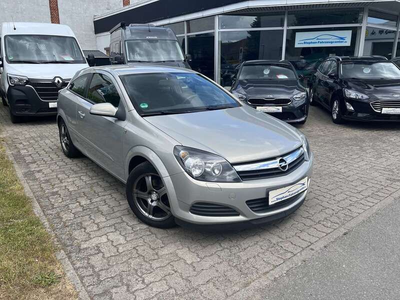 Pannacotta graumetallicm2 Gebraucht 2006 Opel Astra GTC Edition Coupé | 3.990 € (Fairer Preis) - Bild 1/4