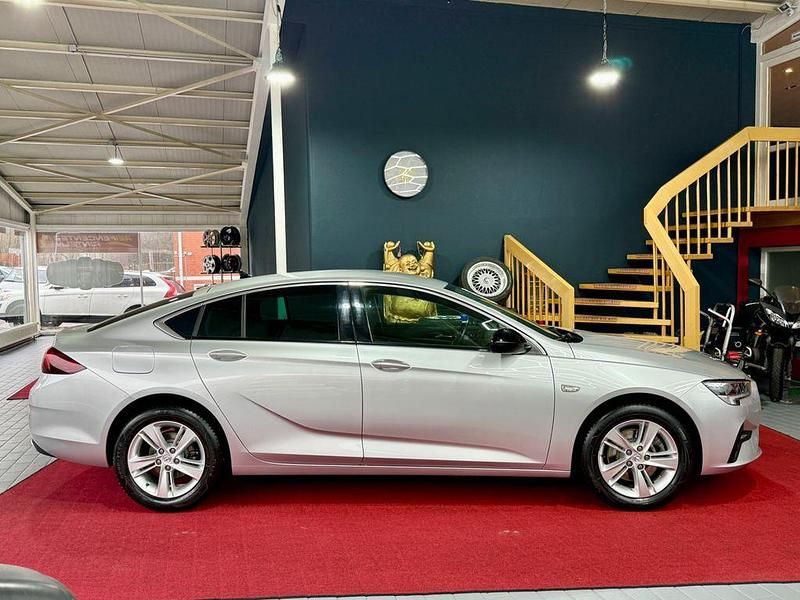 Gebraucht Opel Insignia Sport 174 PS (127 kW) 2021 Silber Limousine