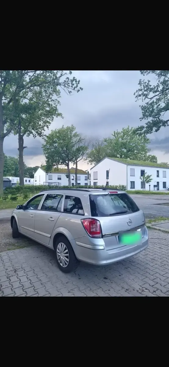 Gebraucht Opel Astra 115 PS (84 kW) 2009 Grau Kombi