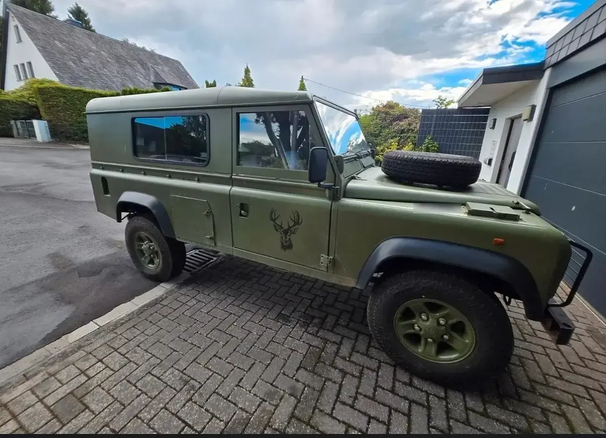 Gebraucht Land Rover Defender 69 PS (50 kW) 1994 Grün SUV