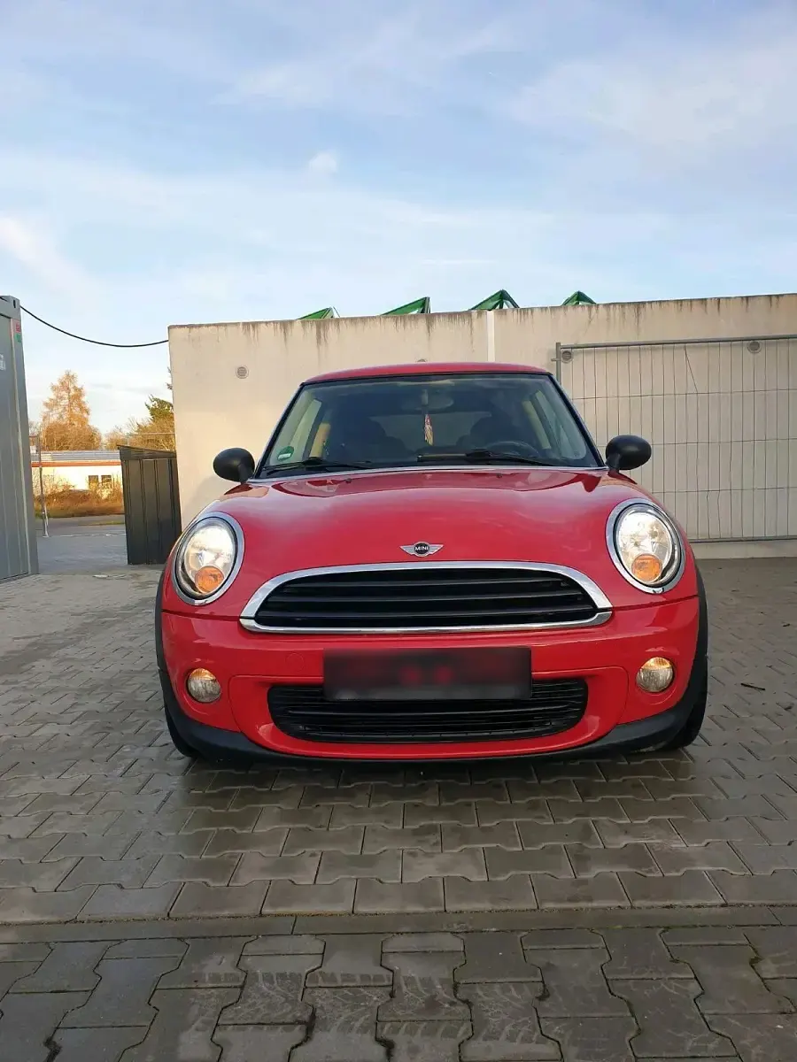 Usata Mini ONE 75 CV (55 kW) 2011 Rosso Utilitaria
