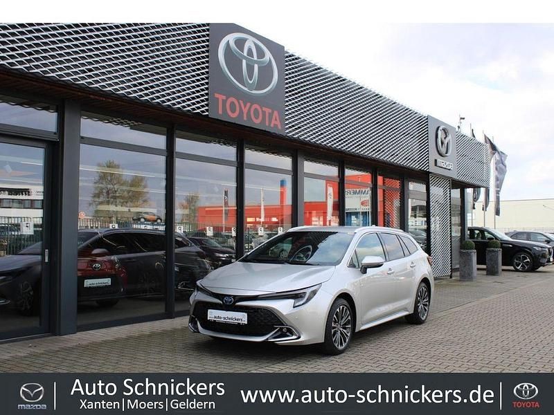 Cosmic silber Gebraucht 2025 Toyota Corolla Hybrid Team Kombi | 28.490 € (Guter Preis) - Bild 1/4