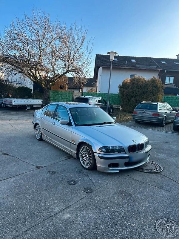 Gebraucht BMW 320 150 PS (110 kW) 2000 Silber Limousine