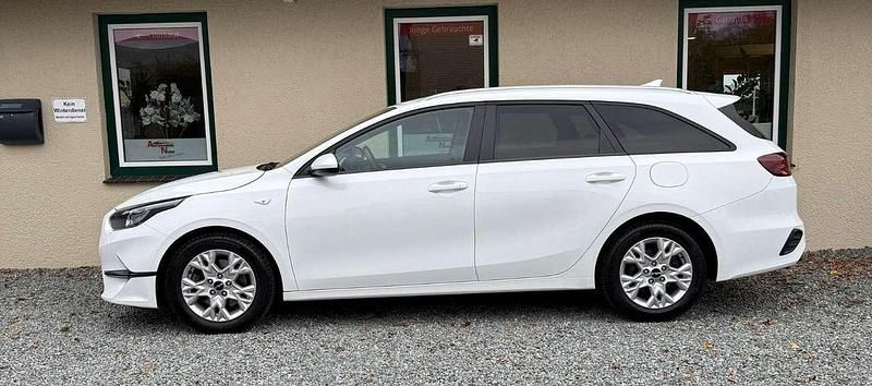 Gebraucht Kia Ceed Sportswagon 120 PS (88 kW) 2022 Weiß Kombi