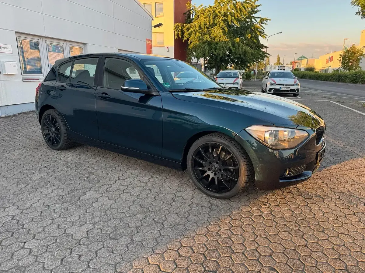 Gebraucht BMW 116 116 PS (85 kW) 2013 Blau Kleinwagen