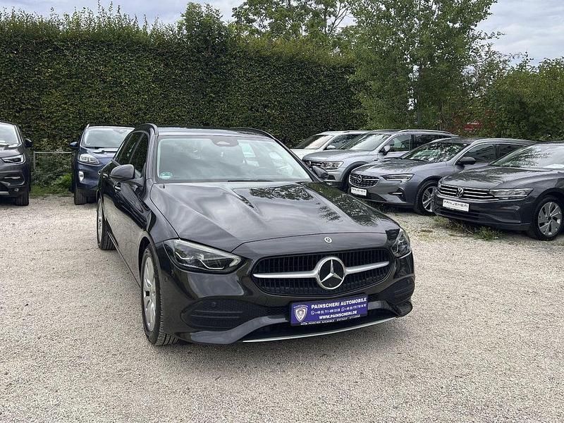 Grau Gebraucht 2022 Mercedes C220 Limousine | 21.899 € (Superpreis) - Bild 1/4