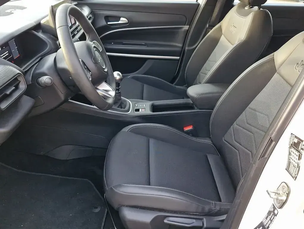 Gebraucht Jeep Avenger Altitude 101 PS (74 kW) 2025 Weiß SUV