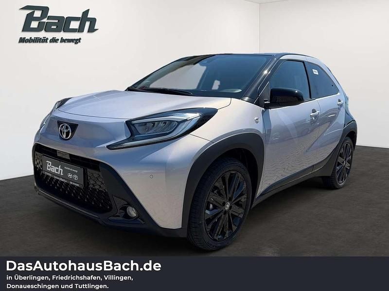 Light purple silver Neu 2025 Toyota Aygo Edition Kleinwagen | 23.430 € - Bild 1/4
