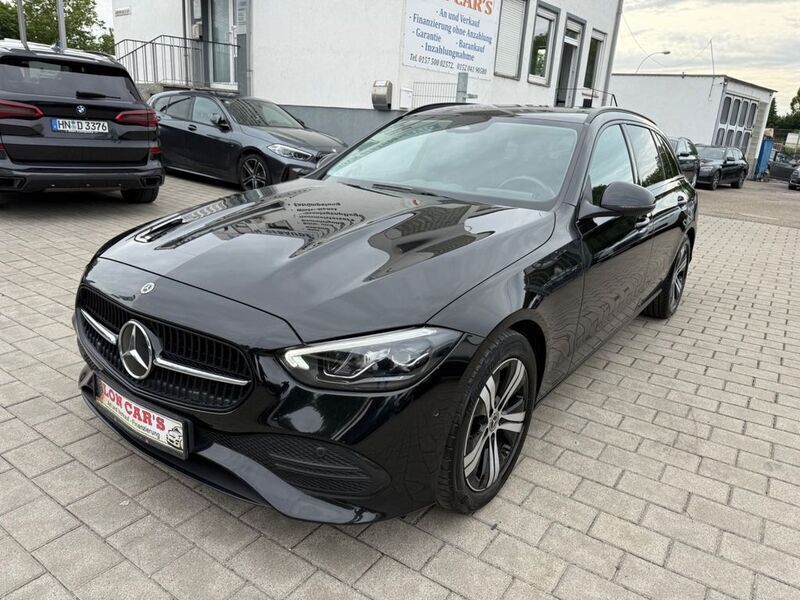 Schwarz Gebraucht 2021 Mercedes C200 Limousine | 28.990 € (Etwas zu teuer) - Bild 1/4
