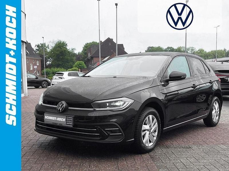 Deep black perleffekt Gebraucht 2024 VW Polo Style Limousine | 24.395 € (Etwas zu teuer) - Bild 1/4